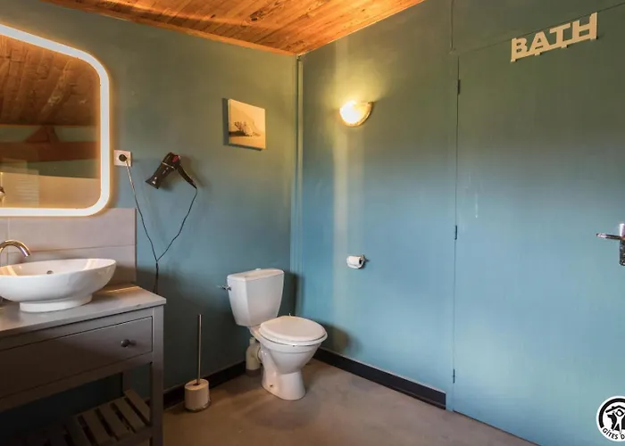 Le Des Oiseaux Holiday home *